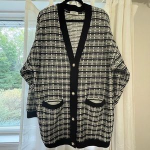 100% Merino Wool, Chanel inspired Aritzia Babaton oversized cardigan.